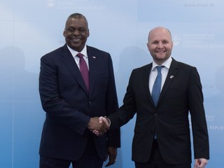 Naď rokoval s americkým ministrom obrany. Hovorili aj o darovaní nášho jediného protivzdušného systému