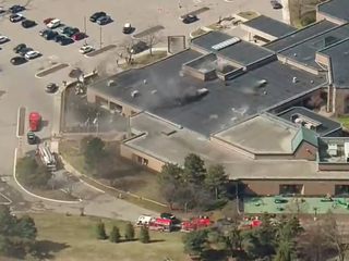 Polícia zasahovala v synagóge v USA pre hlásenú streľbu, útočníka zastrelila