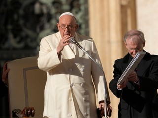 Vatikán odobril možnosť požehnania pre páry rovnakého pohlavia