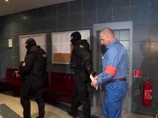 Najvyšší súd vrátil prípad Jozefa Radiča špecializovanému súdu. Svoju vinu v prípade vrážd Valka a Hupku odmieta