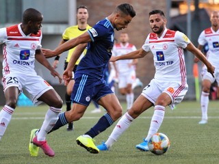 V šlágri nedele Trenčína so Slovanom pod Dubňom parádnych šesť gólov