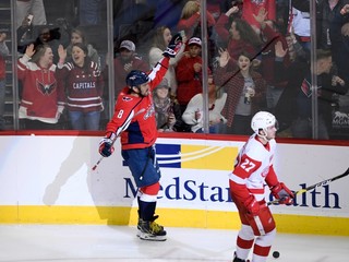 Ovečkin vyrovnal Bretta Hulla. Téma Jágr je však preňho ešte tabu