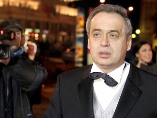 V prípade vraždy Ernesta Valka sa jeden z páchateľov chce dohodnúť na vine a treste, druhý nie