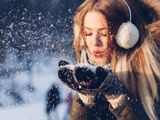 Veľký horoskop na február: Kto neudrží nervy na uzde a koho čaká žiadosť o ruku?