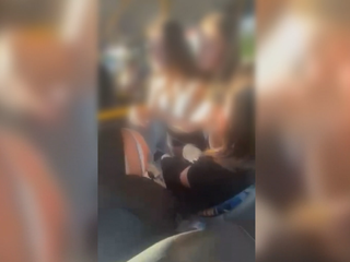 Šikana v autobuse: Dvanásťročné dievča dostalo facku, nikto nezasiahol