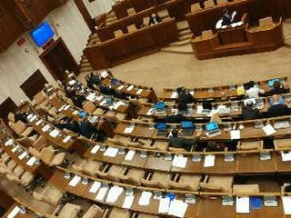 Poslanci sa rozpravy o interrupciách nezúčastnili. Nebudú vraj diskutovať s fašistami