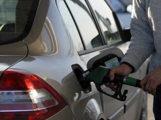 Dobrá správa pre motoristov. Ceny palív na čerpacích staniciach začali klesať