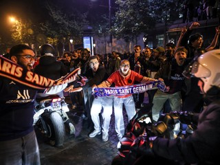 Oslavy postupu PSG so zlým koncom. Traja ľudia skončili v nemocnici, jeden je v kritickom stave
