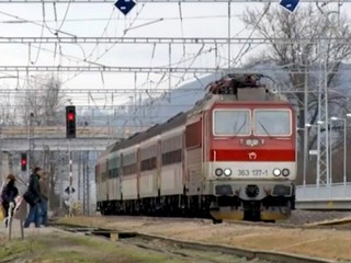 Vo vlakoch testujú nové vône. Cestujúci chcú radšej čistejšie vagóny