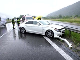 Silný dážď a šoférovanie vozidla. Smrteľná kombinácia, ak neovládate pravidlá