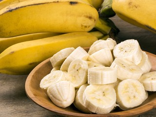 Takto skladujte banány, aby nezhnedli