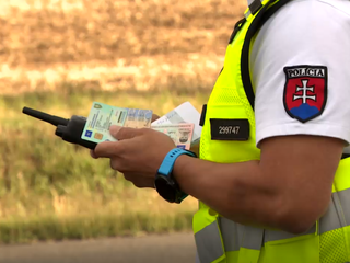 VRÁBELOVKY: Stačí mať dokumenty v telefóne, keď nás zastaví polícia?