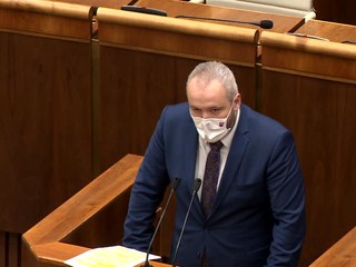 V justícii sa chystajú zmeny, poslanci spochybňujú okrem iného aj rýchlosť diskusie o týchto zmenách