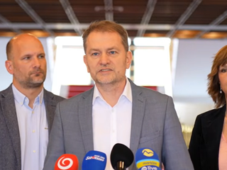 Matovič: Fico si líže rany v zlatej vani vo Vietname. Vopred vedel, ako sa voľby rysujú