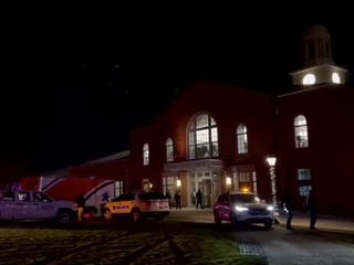 Streľba na univerzite si vyžiadala najmenej dvoch mŕtvych. Polícia zadržala jednu osobu