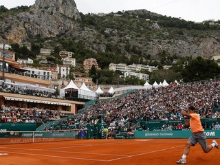 Nadal i Djokovič začali na antuke bez problémov