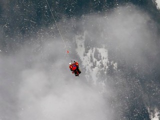 VIDEO: Šampionát začal škaredým pádom Vonnovej (28)