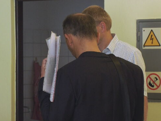 Ex-policajt mal vynášať informácie a pomáhať pri vražde Šátorovcom, dnes je na úteku