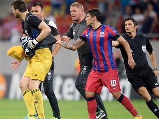 Kuciak hráčom zápasu, diváci po ňom hádzali predmety