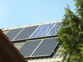 Slováci sa zeleným energiám nebránia. Prečo sme aj tak stále na chvoste?
