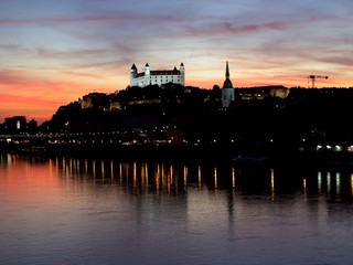 Voľby2022: O post primátora Bratislavy sa oficiálne uchádza deväť kandidátov