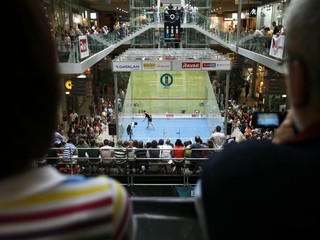 HUSTE.tv: Majstri Slovenska v squashi vzišli zo sklenenej bunky