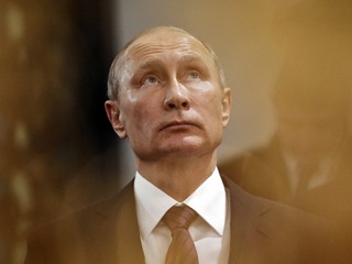 Ruská televízia začala vysielať reláciu o Putinovi