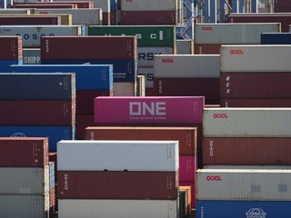 Koniec lacných balíkov: Európa od júla zavádza clo na každý balík do 150 eur