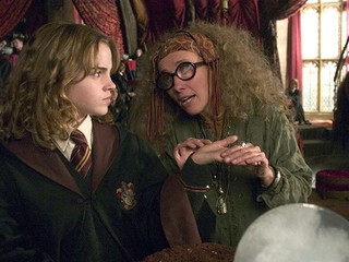 Hviezda Harryho Pottera si plánuje zväčšiť prsia. Veľkosť jej majú vybrať fanúšikovia