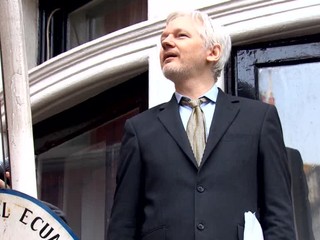 USA požiadali o vydanie Assangea