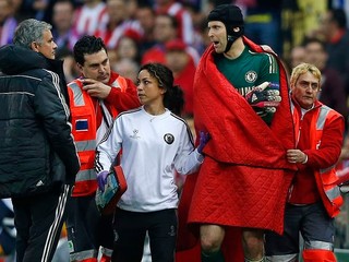Čech a Terry sa zranili počas semifinále Ligy majstrov, Atlético - Chelsea 0:0