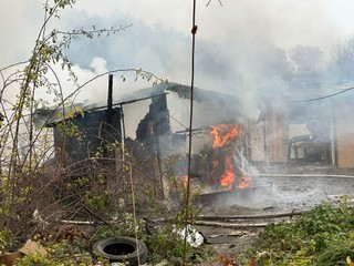 Na Luníku 9 horeli provizórne obydlia, v troskách našli telá dvoch detí