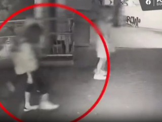 Falošní policajti úradovali v Bratislave. Muža pripravili o peniaze a slúchadlá