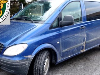 Colníci zadržali pohrebné auto. Obsah ich prekvapil