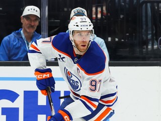 MCDAVID predviedol neskutočné sólo z vlastnej tretiny