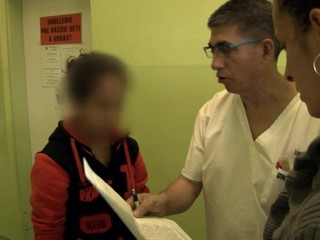 Siedmačky sa namiesto do školy vybrali piť alkohol, jedna skončila v nemocnici