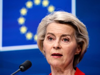 Stratí von der Leyenová pôdu pod nohami? Niektorí europoslanci jej chcú vysloviť nedôveru