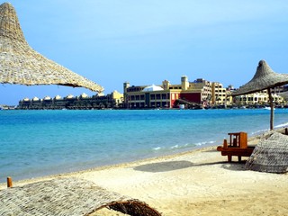 Dobodaná Češka na pláži v Hurghade zomrela