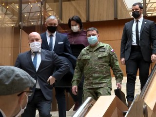 Celoplošný konflikt o testovaní. Vedci, ale aj niektorí koaliční poslanci sú proti