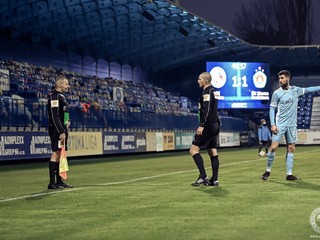 Prečo neuznali TENTO vlastný gól belasých?