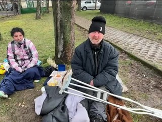 58-ročný Litovčan žije na ulici v Humennom, pomoc nechce prijať