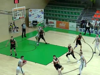 Rytieri stále vedú tabuľku, Prievidza vyhrala v Handlovej