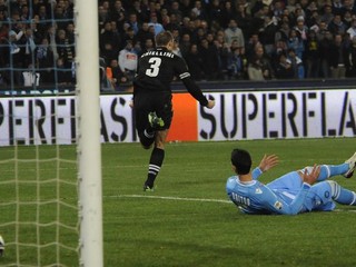 Fanúšikovia Neapola rozbili okno na autobuse Juventusu