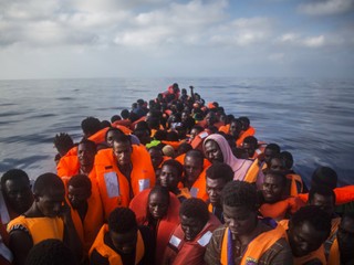 Nová utečenecká cesta do Európy? Pašeráci testujú plavbu cez Čierne more