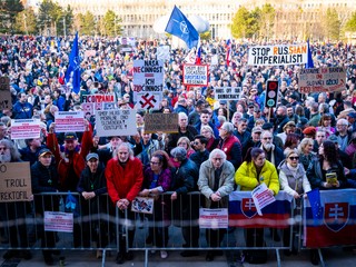 Exkluzívny prieskum AKO pre JOJ 24: Sú protesty riadené zo zahraničia?