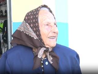 Na novú vyhliadkovú vežu sa prišla pozrieť aj pani Mária (99). Kondičkou zatienila aj mladých