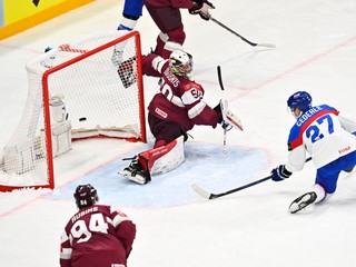 Hokejová facka: Lotyši si ustrážili vedenie 1:5, Slováci stratili šancu postúpiť do štvrťfinále