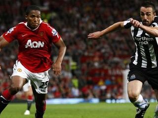 ManUtd už vedie o 7 bodov, hoci trikrát prehrával