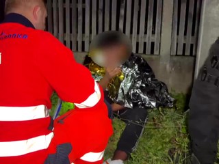 Ešte nemá vodičák a už sa naháňal s políciou. Mladík nezvládol zákrutu