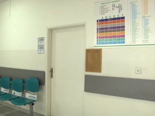 Polikliniku v Nových Zámkoch zatvorili. Nemajú ochranné pomôcky